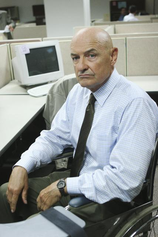 Illustration for article titled Go Ahead And Tell Locke What He Can't Do. He Doesn't Mind.